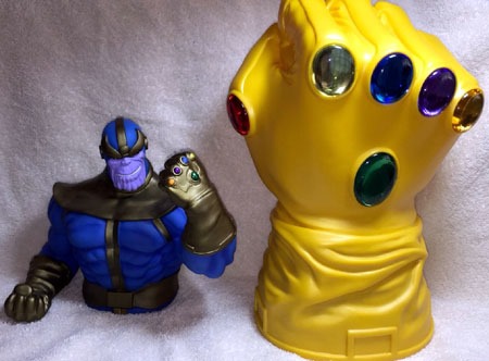 thanos_and_infinity_gauntlet_banks