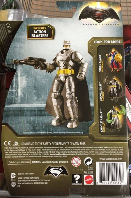 superman_v_batman_toys_battle_armor_batman_back