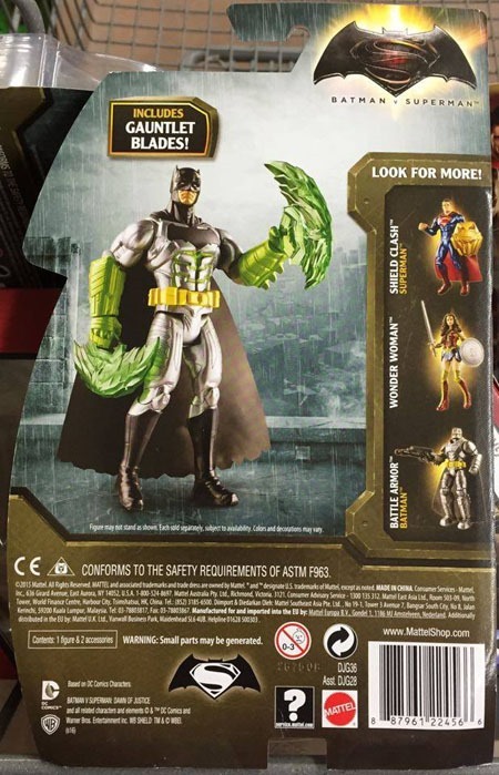 superman_v_batman_toys_gauntlet_assault_batman_back