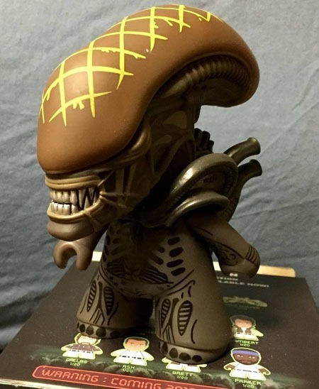 titans_avp_lootcrate_alien